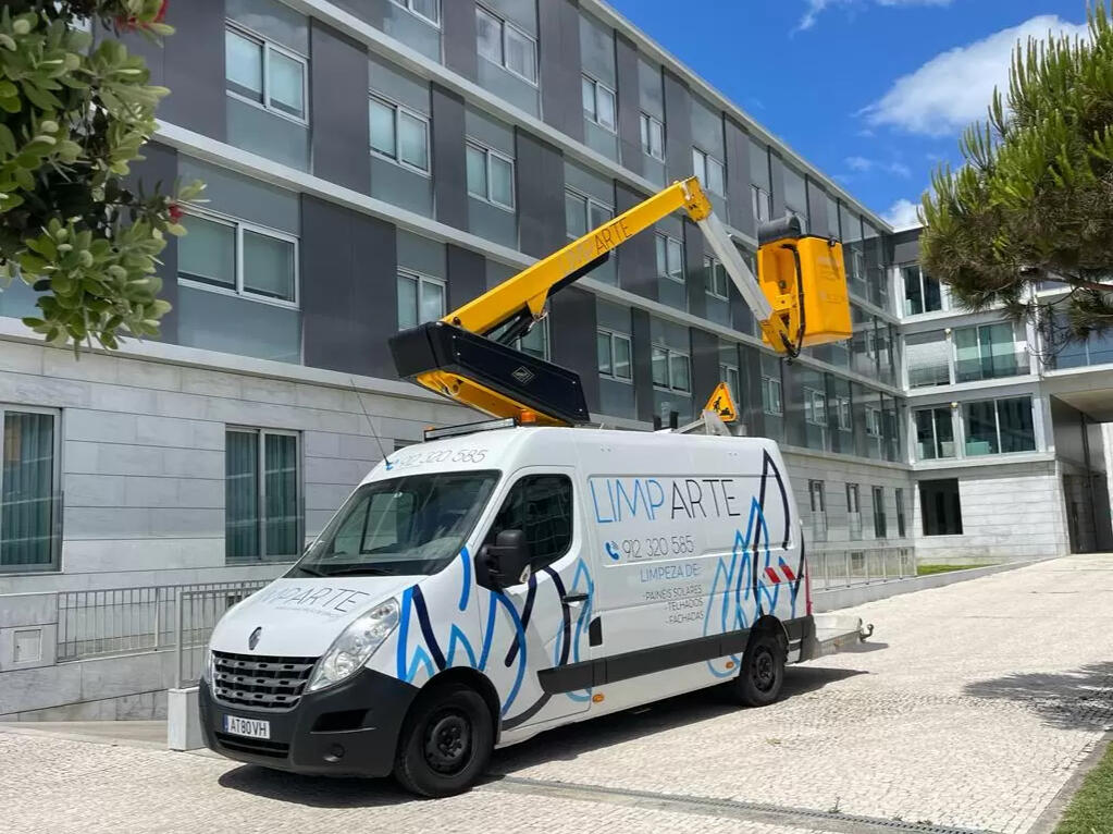 Carrinha da Limparte